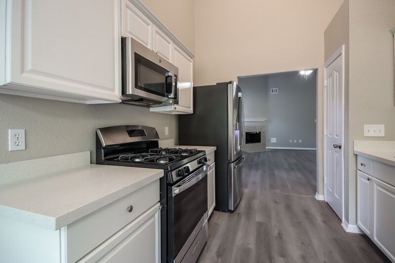 2,185/Mo, 5026 Quailgate Dr Spring, TX 77373 Kitchen View