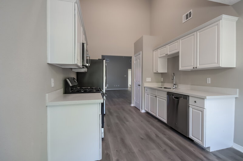 2,185/Mo, 5026 Quailgate Dr Spring, TX 77373 Kitchen View 2