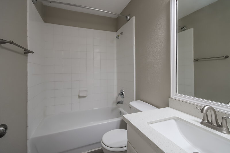 2,185/Mo, 5026 Quailgate Dr Spring, TX 77373 Bathroom View