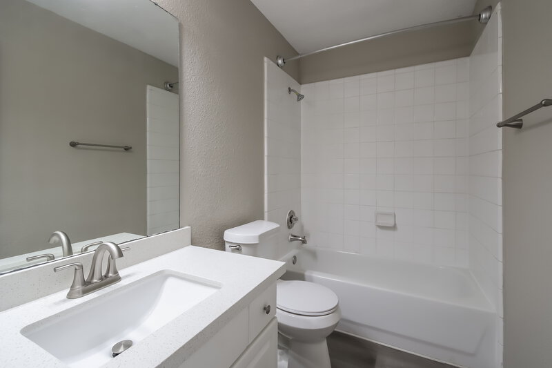 2,185/Mo, 5026 Quailgate Dr Spring, TX 77373 Bathroom View 2