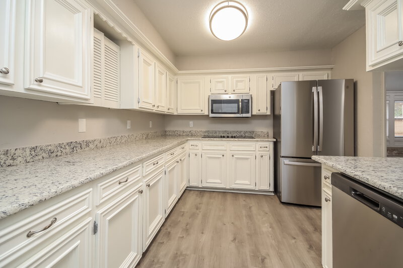 2,195/Mo, 20031 Atasca Villas Dr Atascocita, TX 77346 Kitchen View 2