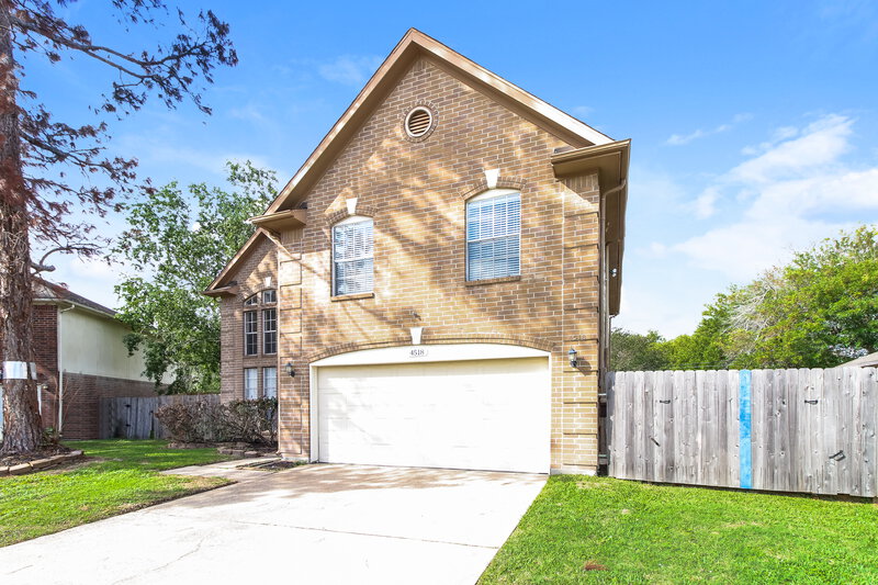 2,360/Mo, 4518 Allegro Dr Seabrook, TX 77586 Front View