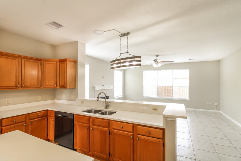 2,360/Mo, 4518 Allegro Dr Seabrook, TX 77586 Kitchen View