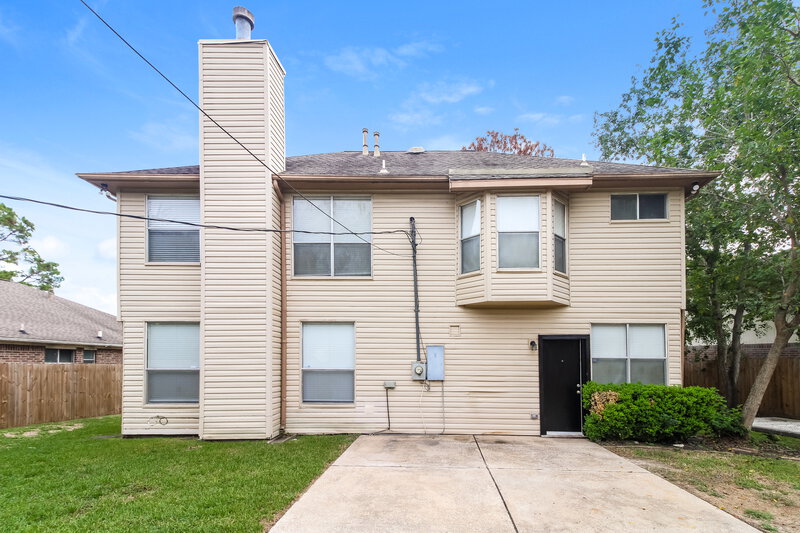 2,360/Mo, 4518 Allegro Dr Seabrook, TX 77586 Rear View 2