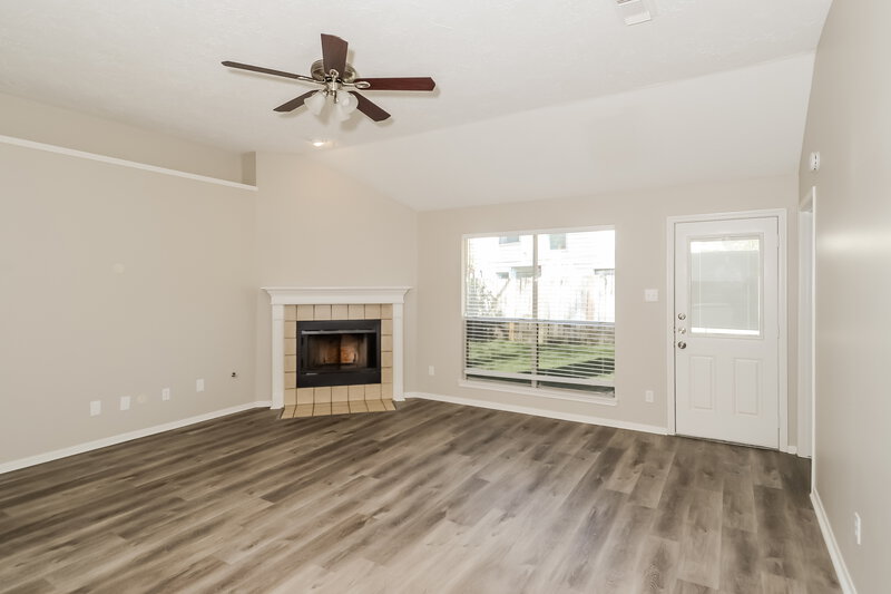 2,760/Mo, 21715 N Tangle Creek Ln Spring, TX 77388 Living Room View 2