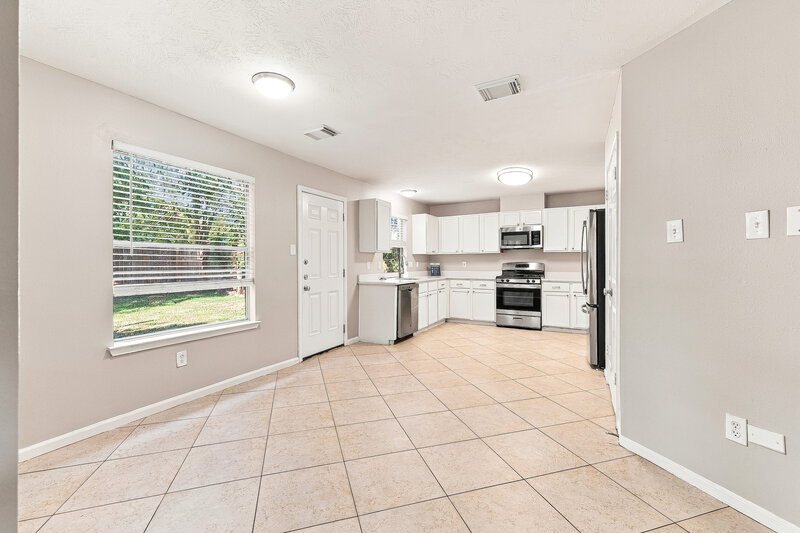 2,145/Mo, 1818 Oak Ridge Dr Kemah, TX 77565 Kitchen View