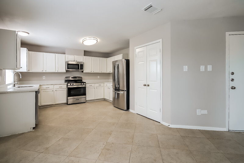 3,020/Mo, 1818 Oak Ridge Dr Kemah, TX 77565 Breakfast Nook View