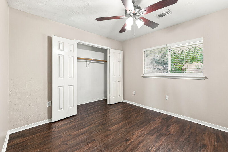 2,145/Mo, 1818 Oak Ridge Dr Kemah, TX 77565 Bedroom View 2