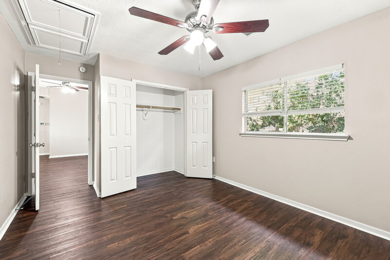 2,145/Mo, 1818 Oak Ridge Dr Kemah, TX 77565 Bedroom View 3