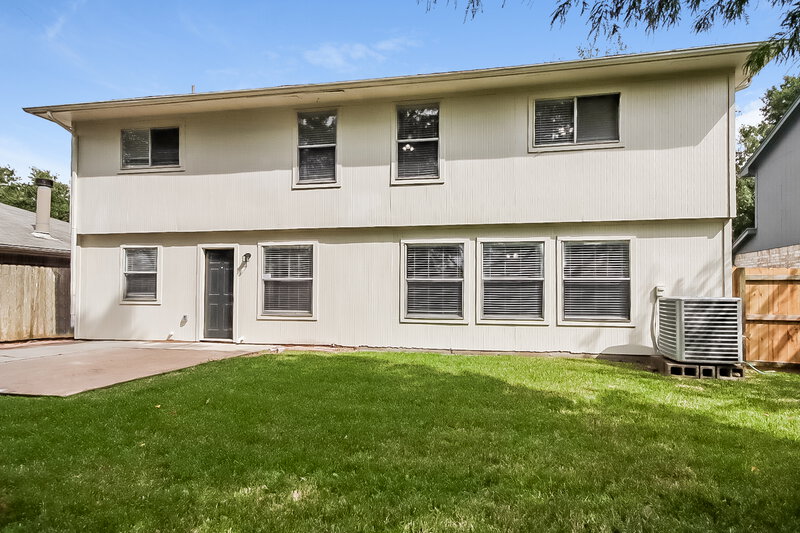 3,020/Mo, 1818 Oak Ridge Dr Kemah, TX 77565 Rear View