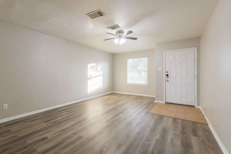 2,210/Mo, 21330 Carleen Creek Trl Spring, TX 77379 Living Room View 2