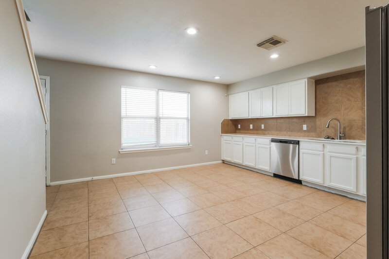 2,210/Mo, 21330 Carleen Creek Trl Spring, TX 77379 Kitchen View 2