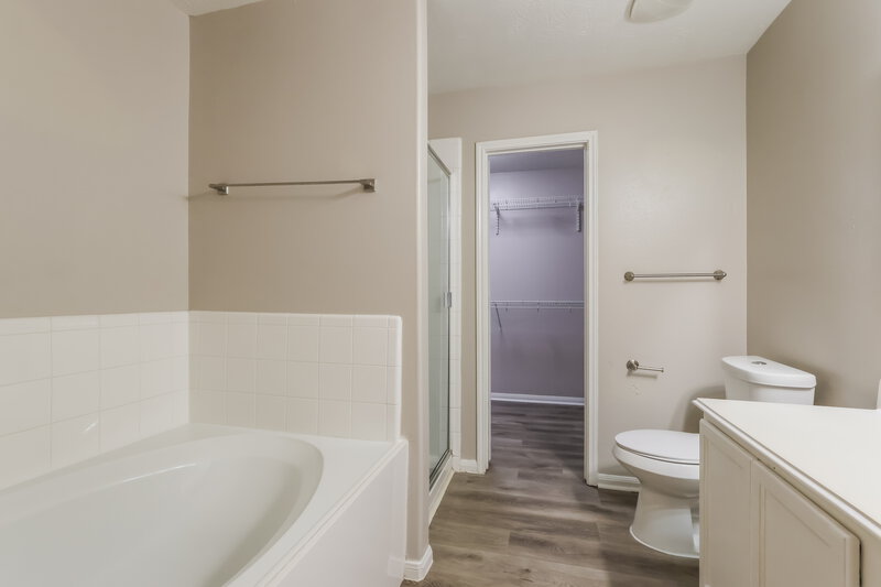 2,210/Mo, 21330 Carleen Creek Trl Spring, TX 77379 Main Bathroom View