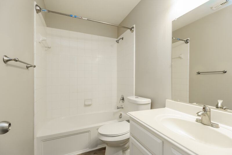 2,200/Mo, 21330 Carleen Creek Trl Spring, TX 77379 Bathroom View