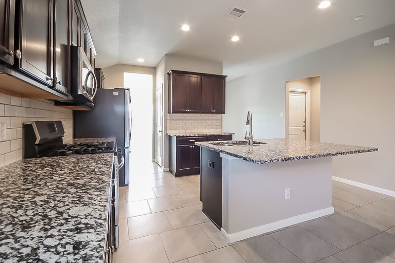 2,245/Mo, 29726 Breakwater Dr Park Row, TX 77494 Kitchen View