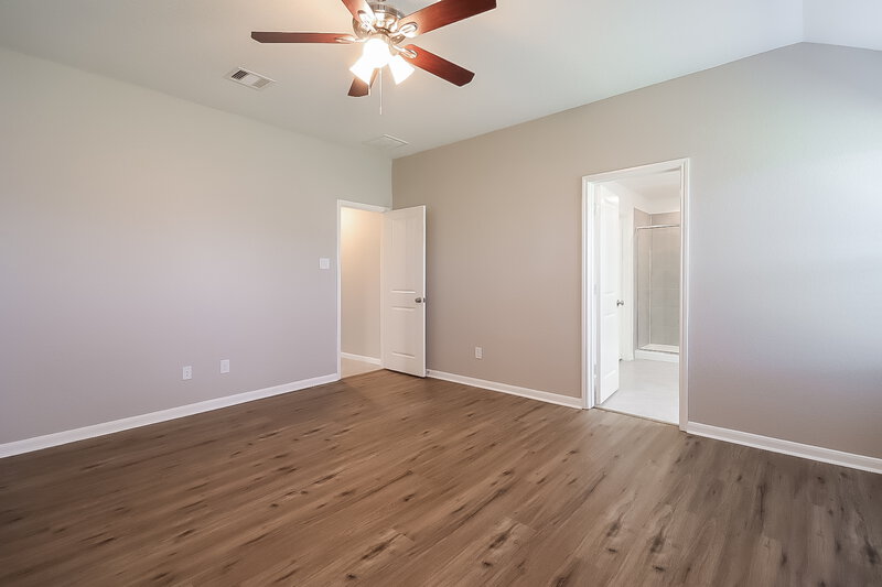 2,245/Mo, 29726 Breakwater Dr Park Row, TX 77494 Main Bedroom View