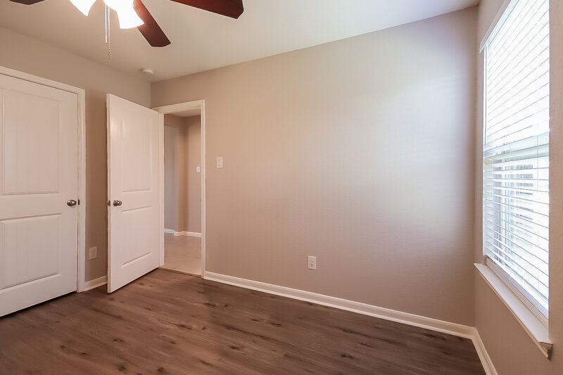 2,245/Mo, 29726 Breakwater Dr Park Row, TX 77494 Bedroom View