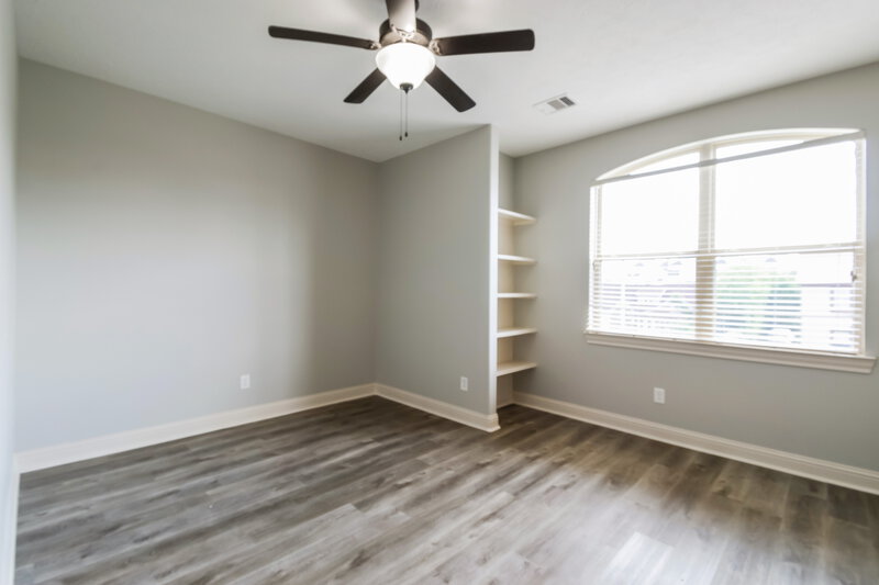 2,930/Mo, 1915 Rosewood St Houston, TX 77004 Bedroom View 2