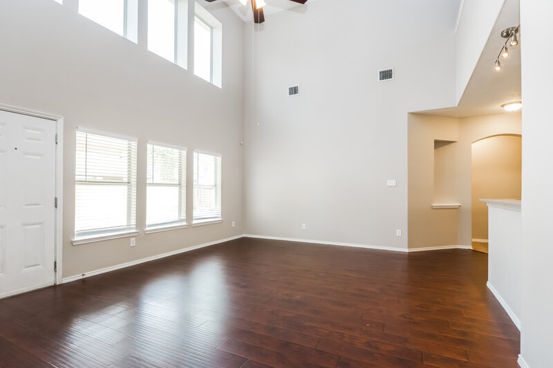 2,640/Mo, 20102 Louetta Crossing Dr Spring, TX 77388 Living Room View