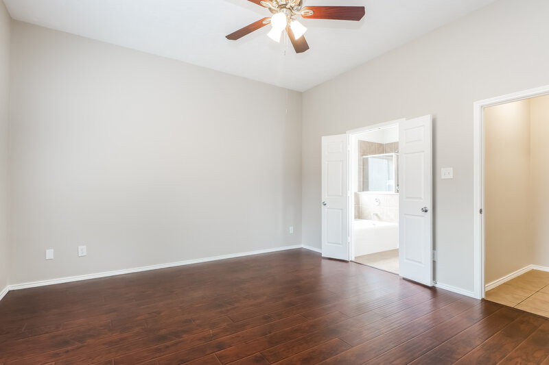 2,640/Mo, 20102 Louetta Crossing Dr Spring, TX 77388 Main Bedroom View