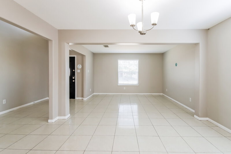 2,250/Mo, 7931 Evergreen Terrace Ln Houston, TX 77040 Dining Room View