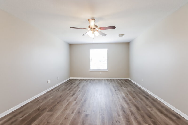 2,250/Mo, 7931 Evergreen Terrace Ln Houston, TX 77040 Main Bedroom View