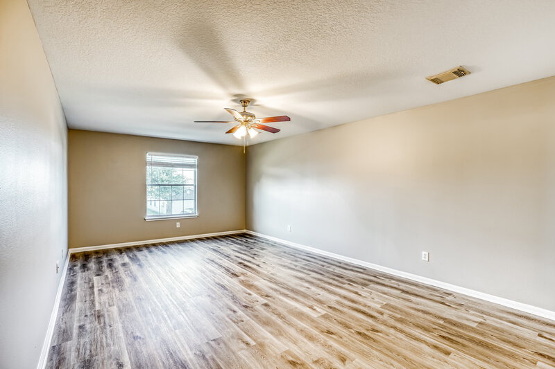 2,165/Mo, 7931 Evergreen Terrace Ln Houston, TX 77040 Main Bedroom View