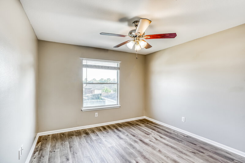 2,165/Mo, 7931 Evergreen Terrace Ln Houston, TX 77040 Bedroom View