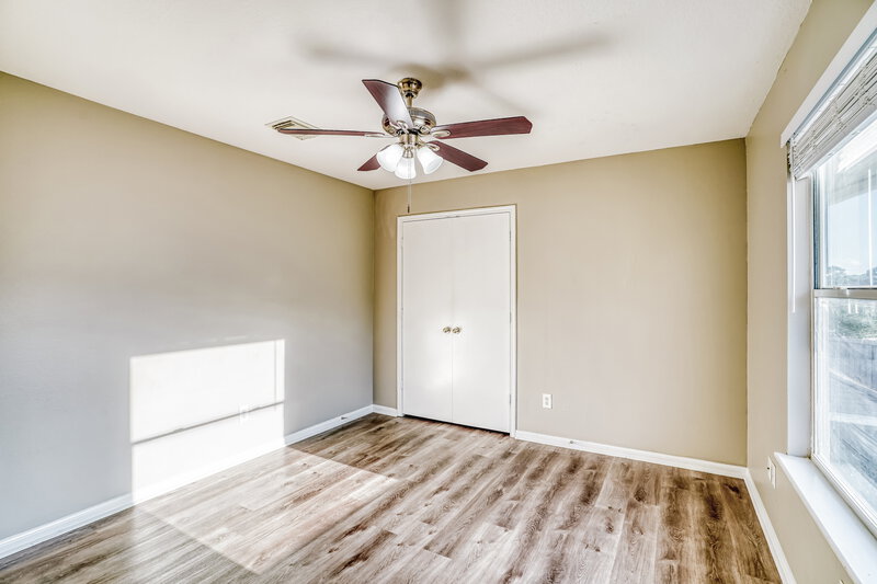 2,165/Mo, 7931 Evergreen Terrace Ln Houston, TX 77040 Bedroom View 2