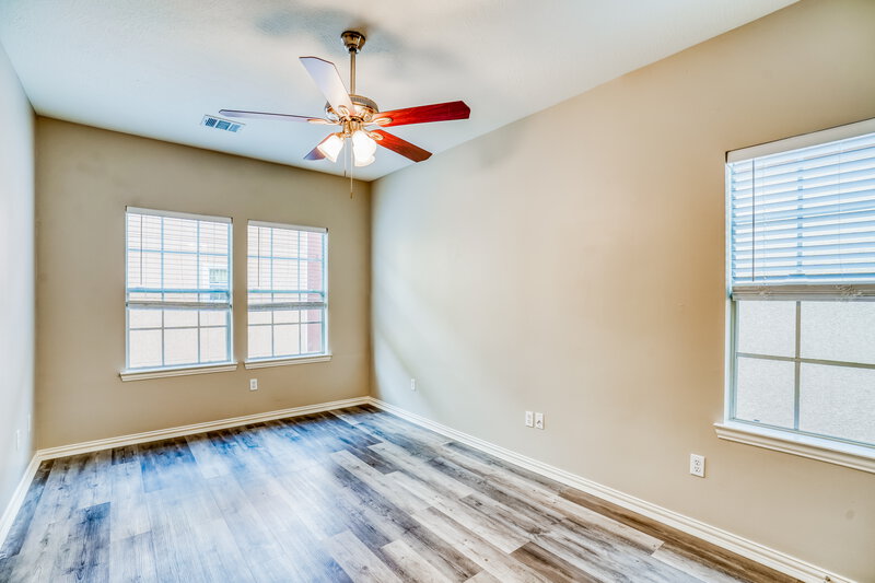 1,930/Mo, 7118 Turtle Lagoon Row Houston, TX 77036 Bedroom View