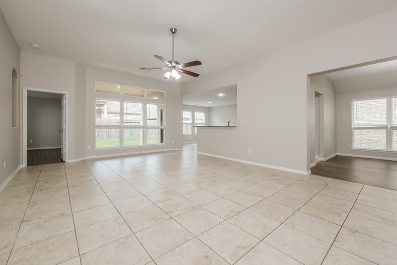 2,590/Mo, 4215 Echo Clearing Ct Humble, TX 77346 Living Room View