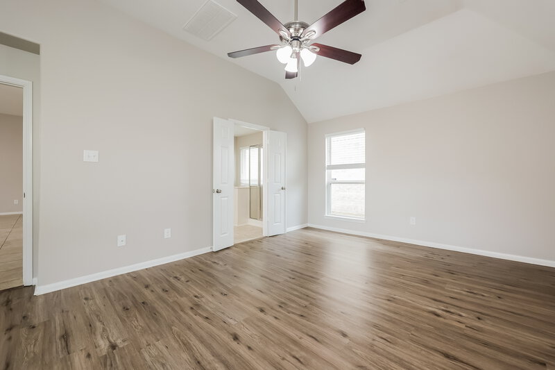2,590/Mo, 4215 Echo Clearing Ct Humble, TX 77346 Main Bedroom View 2