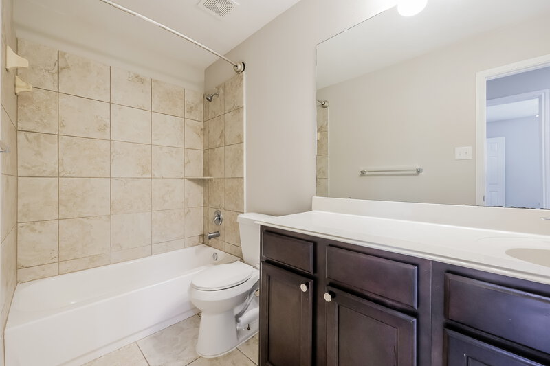 2,590/Mo, 4215 Echo Clearing Ct Humble, TX 77346 Bathroom View
