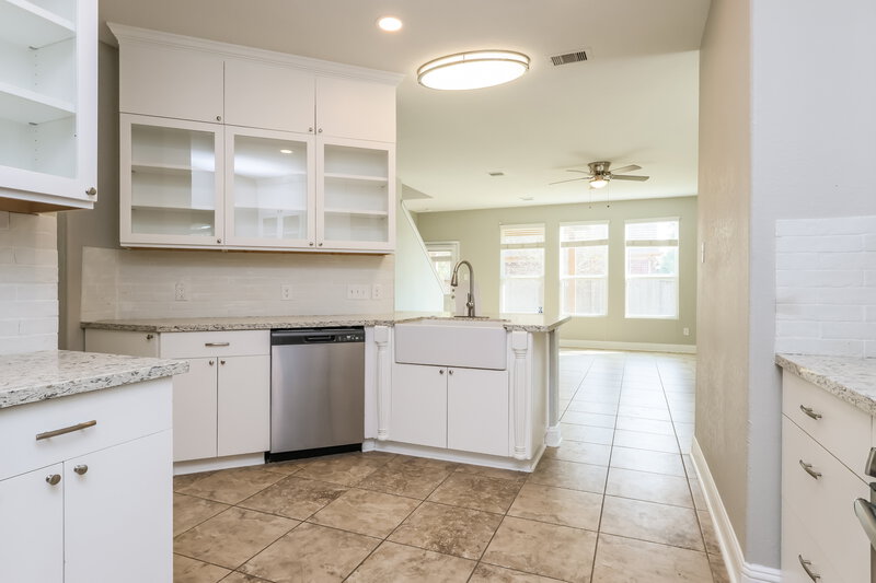 2,040/Mo, 29331 Indian Clearing Trl Spring, TX 77386 Kitchen View 2