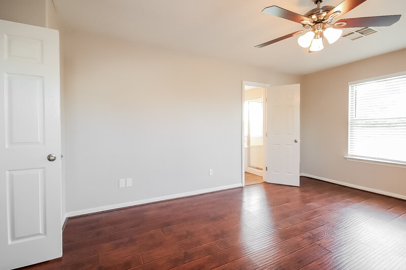 1,960/Mo, 3410 Falcon Trail Ct Spring, TX 77373 Main Bedroom View
