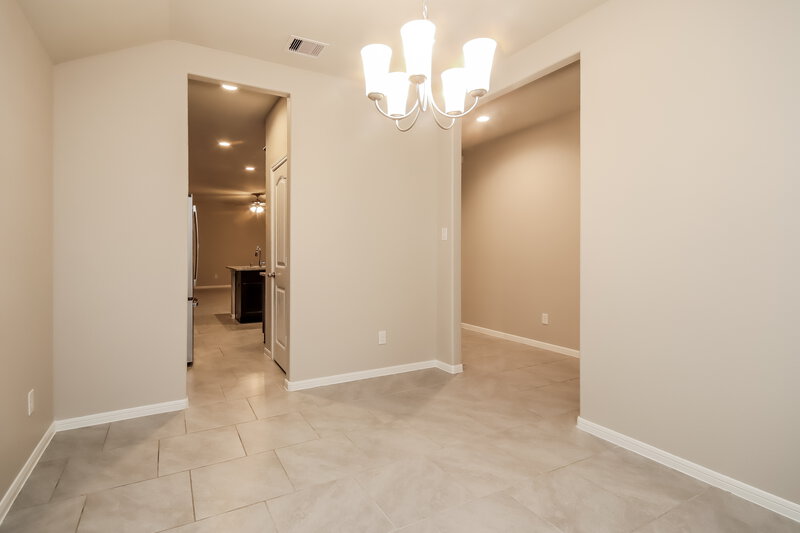 2,120/Mo, 407 Ashley Falls Ln Rosharon, TX 77583 Dining Room View