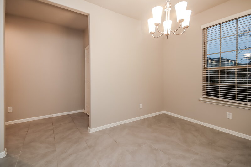 2,120/Mo, 407 Ashley Falls Ln Rosharon, TX 77583 Dining Room View 2