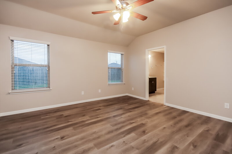 2,120/Mo, 407 Ashley Falls Ln Rosharon, TX 77583 Main Bedroom View