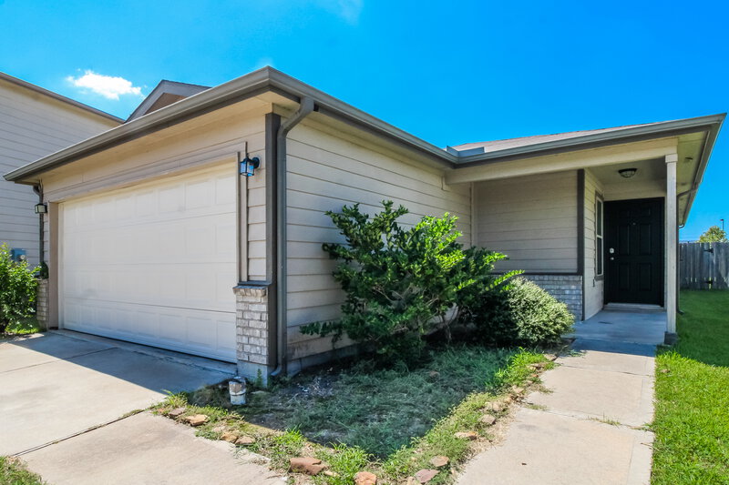 1,805/Mo, 12302 Skyview Amber Ct Houston, TX 77047 Front View 2