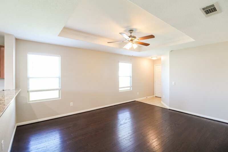 1,805/Mo, 12302 Skyview Amber Ct Houston, TX 77047 Living Room View 2