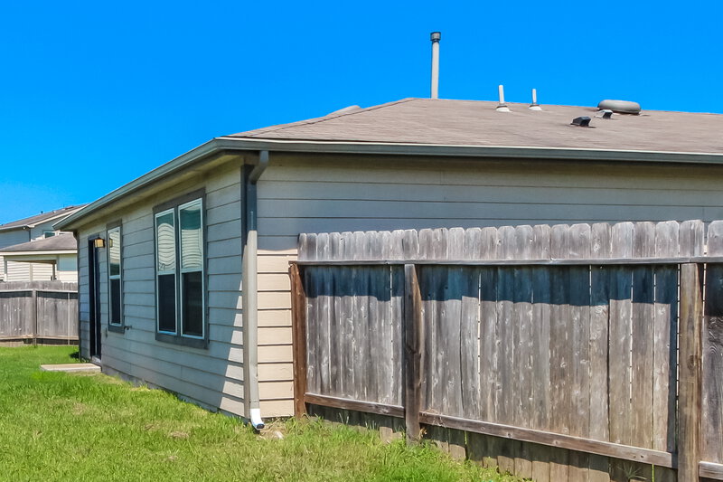 1,805/Mo, 12302 Skyview Amber Ct Houston, TX 77047 Rear View 2