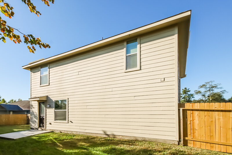 1,815/Mo, 261 Kellyn Ct Conroe, TX 77306 Rear View
