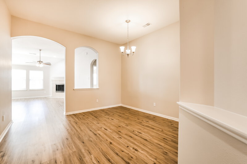 2,305/Mo, 2021 Balsam Lake Ln Pearland, TX 77584 Dining Room View