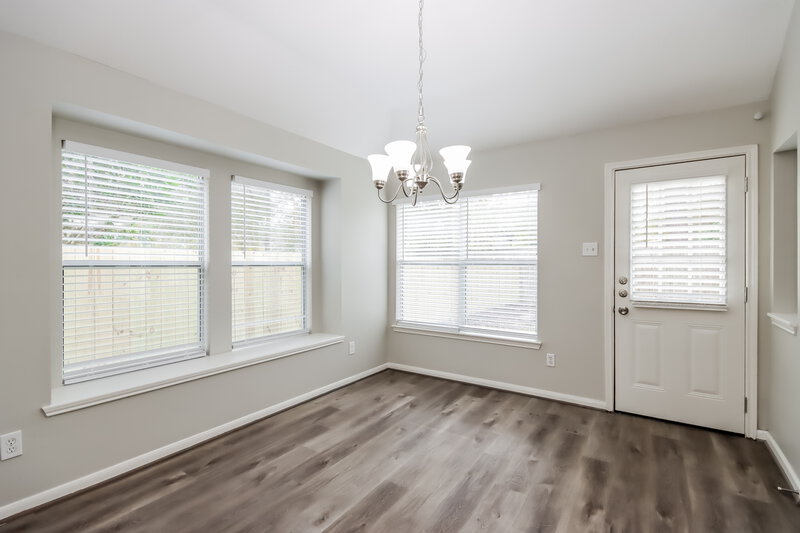 1,945/Mo, 199 S Delta Mill Cir The Woodlands, TX 77385 Dining Room View