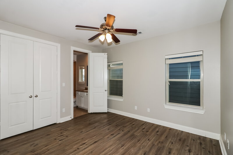 2,180/Mo, 8724 Kempwood Dr Houston, TX 77080 Bedroom View