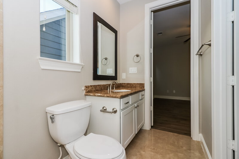 2,180/Mo, 8724 Kempwood Dr Houston, TX 77080 Bathroom View 2