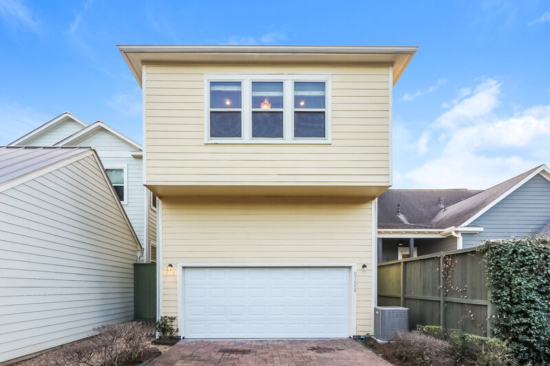 2,180/Mo, 8724 Kempwood Dr Houston, TX 77080 Rear View