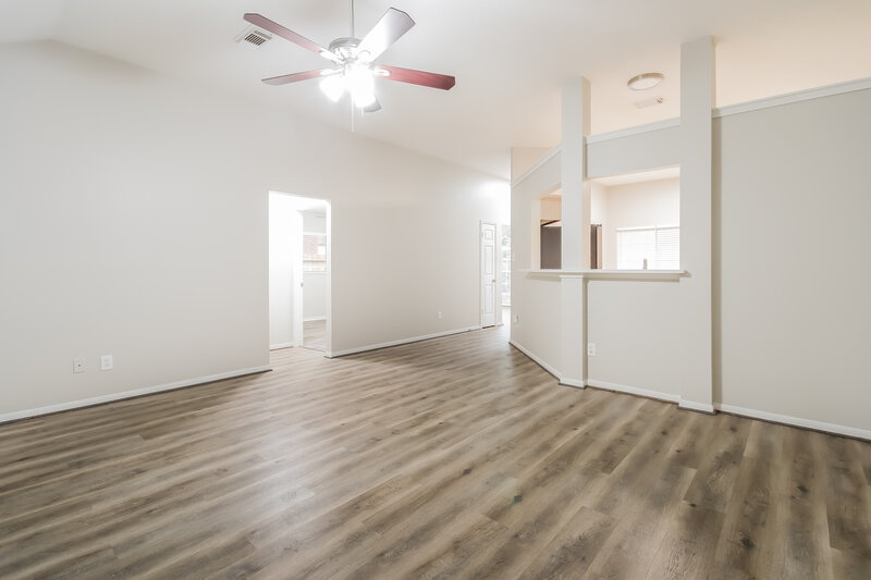 1,785/Mo, 3030 Killdeer Ln Humble, TX 77396 Living Room View 2