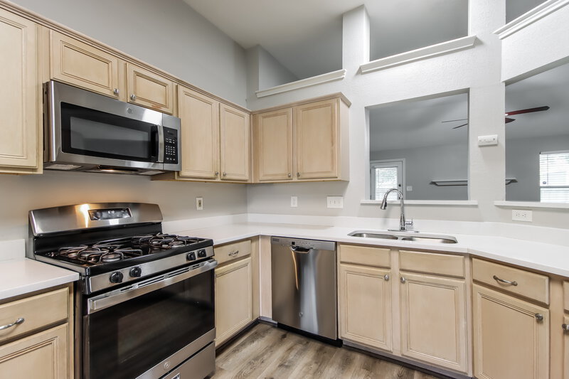 1,890/Mo, 3030 Killdeer Ln Humble, TX 77396 Kitchen View 2