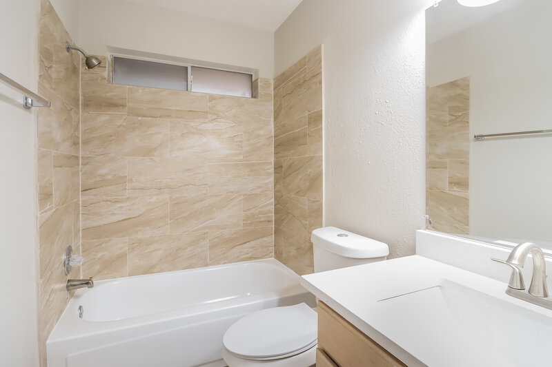 1,785/Mo, 3030 Killdeer Ln Humble, TX 77396 Bathroom View